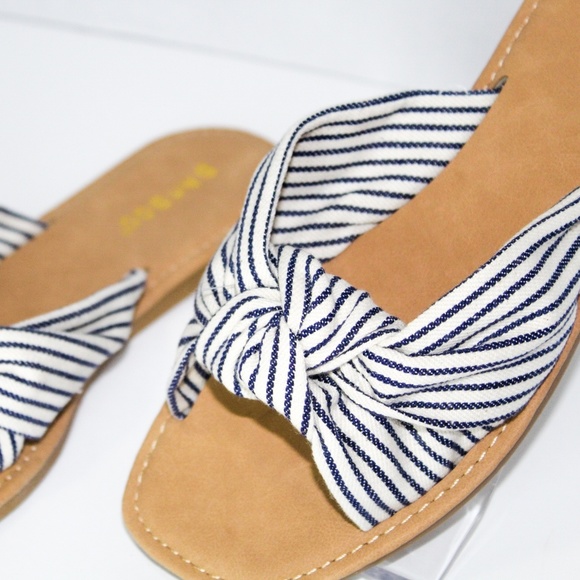 Last pair7.5 🎉💙 NAVY baby 🔥 - Picture 3 of 3